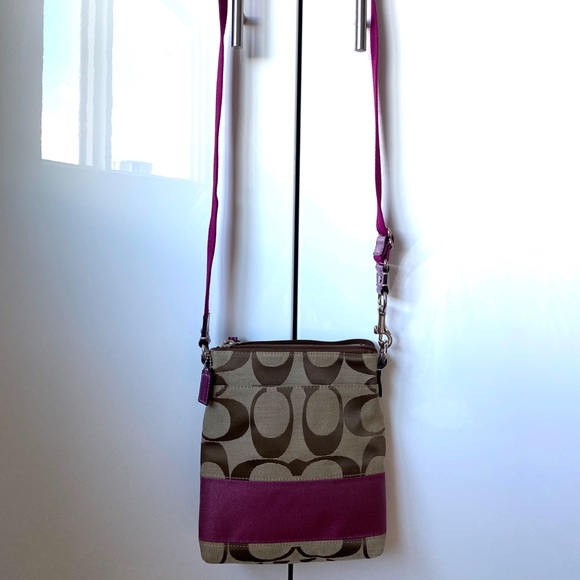 💖Authentic Coach swingpack. - Picture 3 of 5